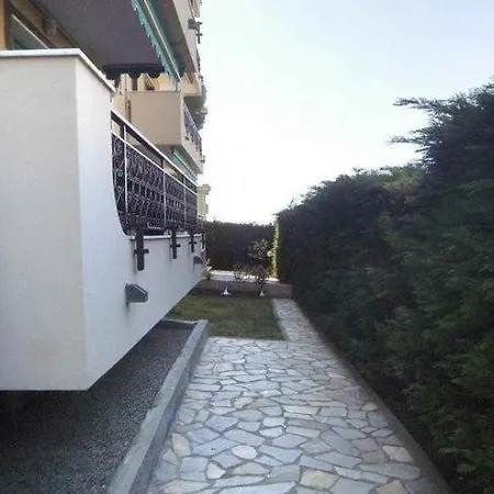 Apartament Oddi *